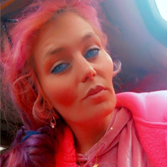 Meet your Posher, Chelsea - Picture 1 of 1